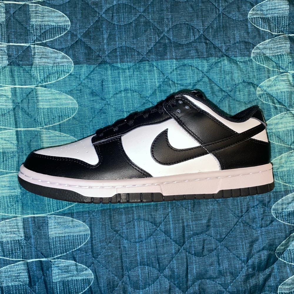 Women’s Nike dunk low panda size 6.5